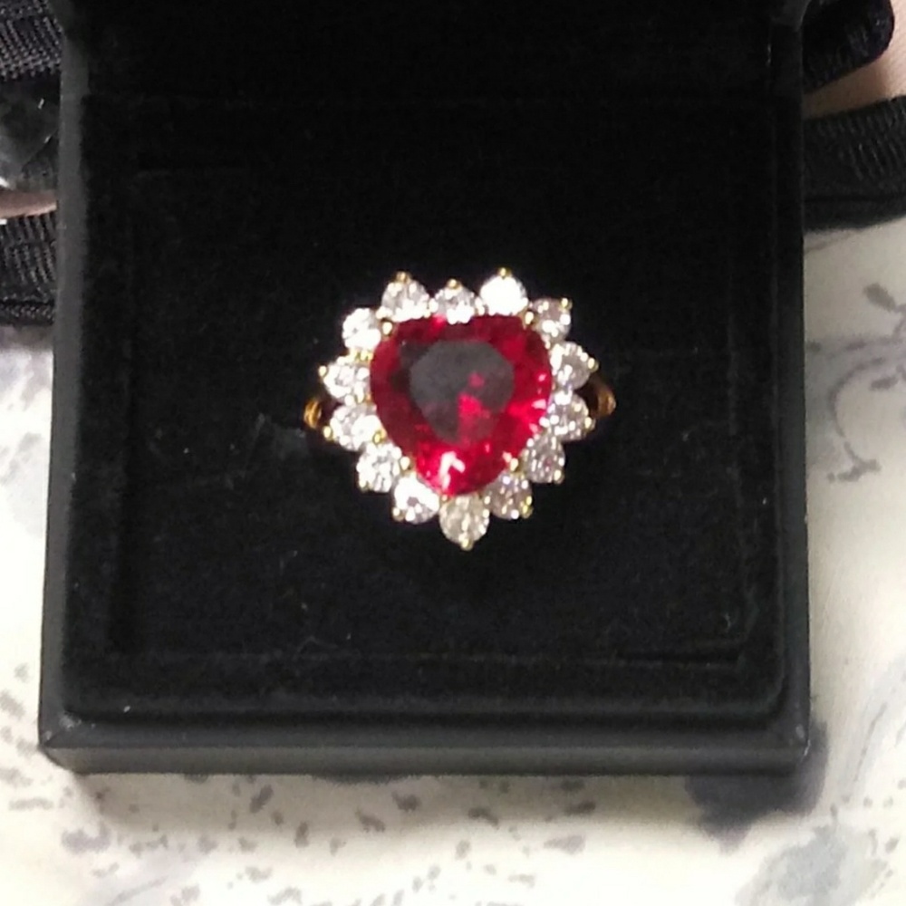 STUNNING RED RUBY RING